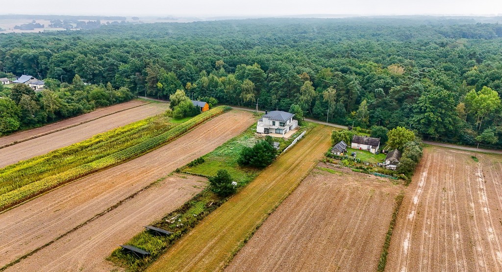 Luksusowy dom przy lesie — zdjęcie 11