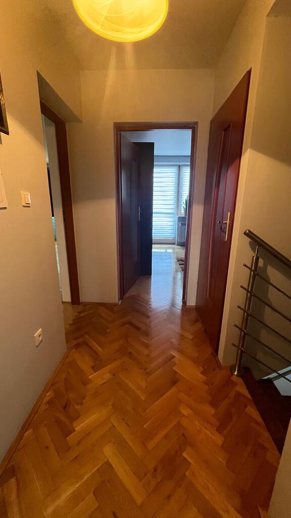 Przestronny dom z ogrodem w Puławach — zdjęcie 5