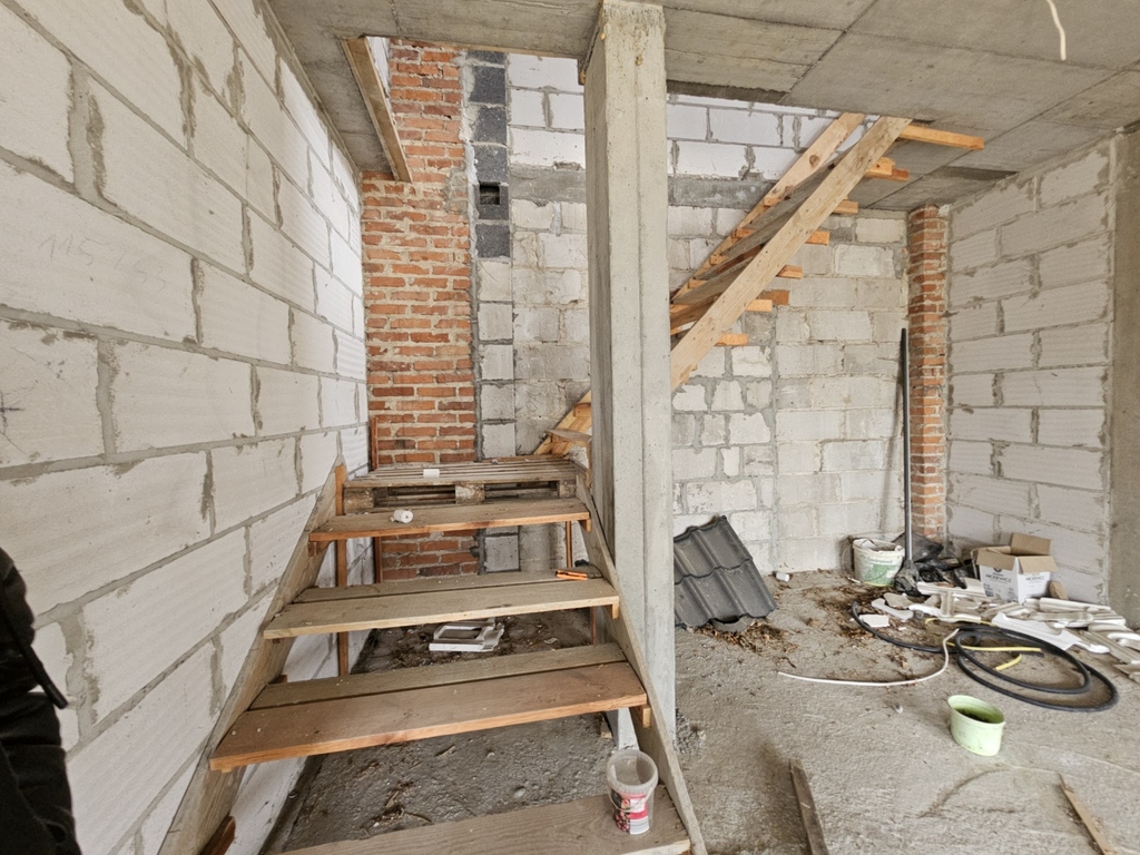 Dom 450 m2 + dwie działki budowlane 5200 m2 — zdjęcie 21