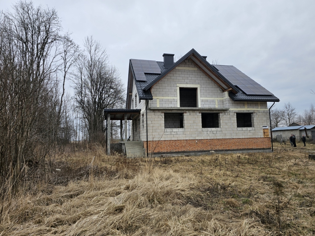 Dom 450 m2 + dwie działki budowlane 5200 m2 — zdjęcie 2