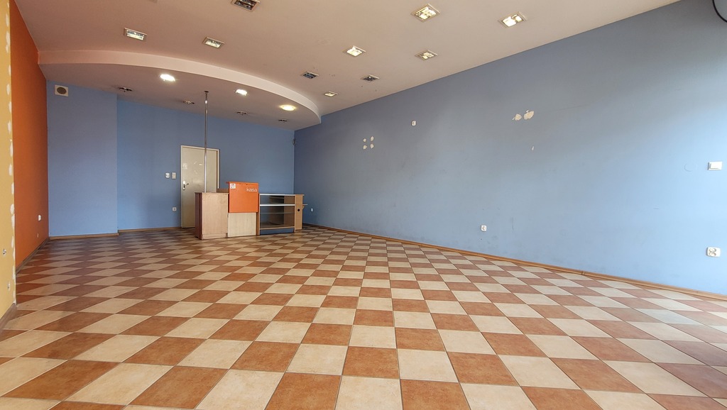 Na sprzedaż lokal przy rynku w Ciechanowcu — zdjęcie 3