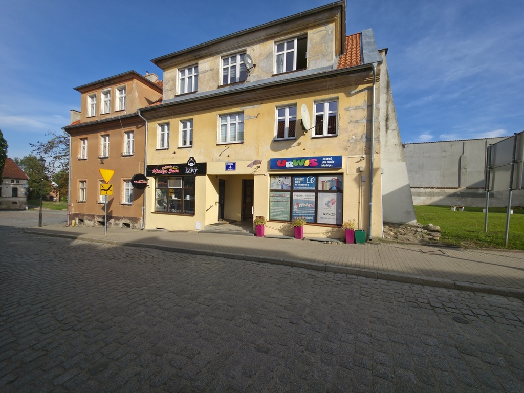 Atrakcyjny lokal handlowo-usług. w centrum Reszla