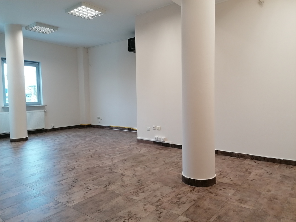 Lokal 40m2 przy węźle S17 biuro/usługi — zdjęcie 3