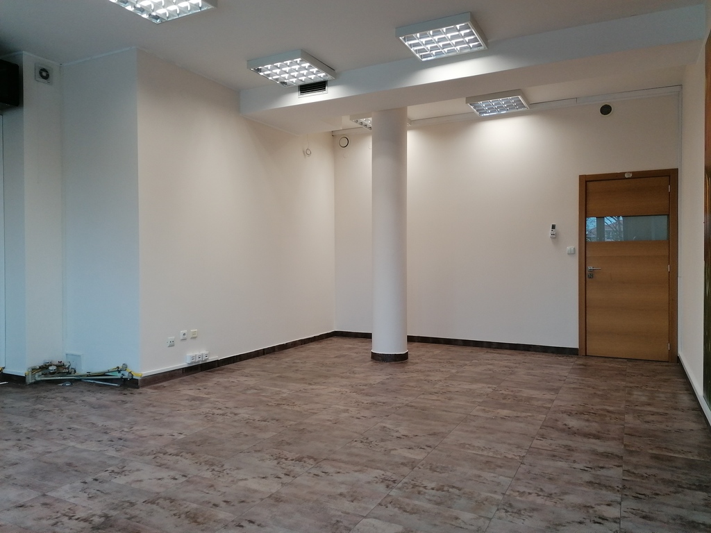 Lokal 40m2 przy węźle S17 biuro/usługi — zdjęcie 5