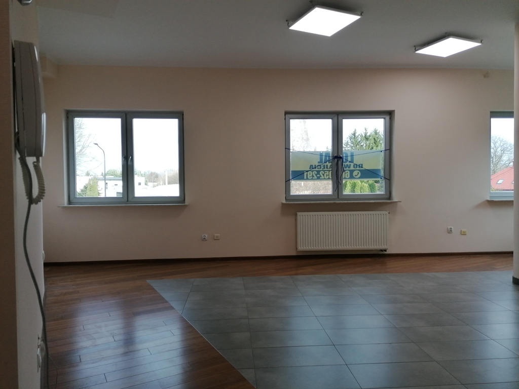 Lokal 40m2 przy węźle S17 biuro/usługi — zdjęcie 12