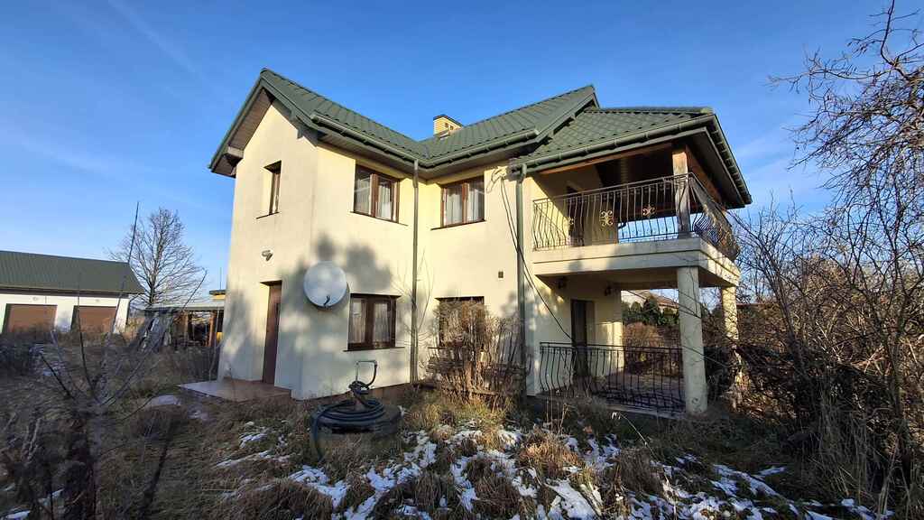Siedlisko 1,04 ha z domem i zabudowaniami