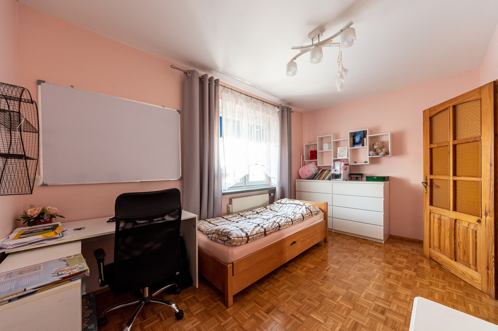Dom wolnostojący o powierzchni 281 m² — zdjęcie 10