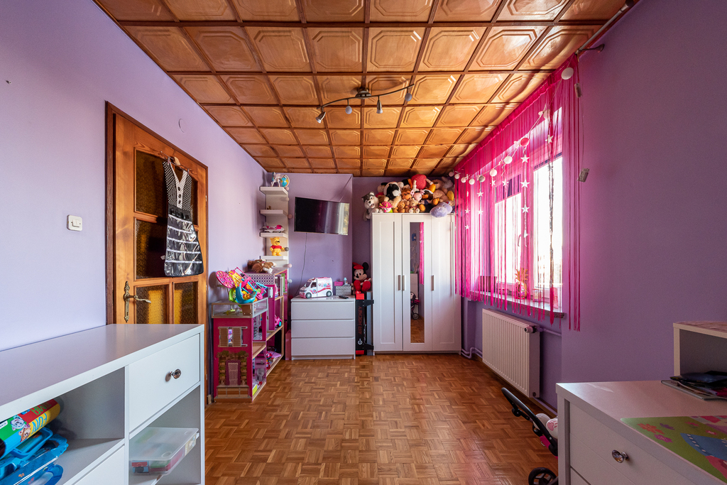 Dom wolnostojący o powierzchni 281 m² — zdjęcie 11