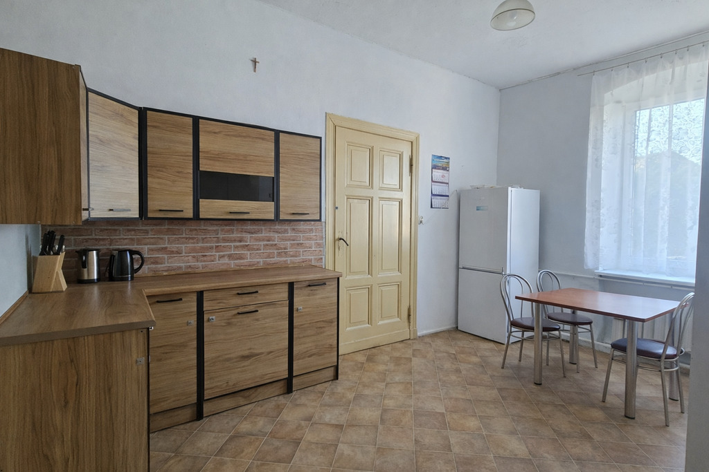Dom inwestycyjny z 4 lokalami przy Miedwiu — zdjęcie 4