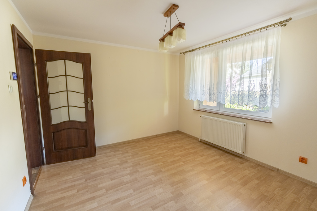 Dom 138,5 m² z tarasem i fotowoltaiką — zdjęcie 9