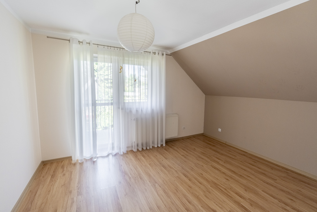 Dom 138,5 m² z tarasem i fotowoltaiką — zdjęcie 16