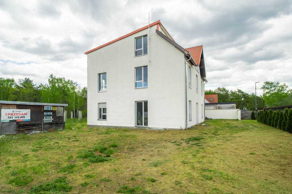 Dom wolnostojący 400 m², garaż, działka 638 m² — zdjęcie 4