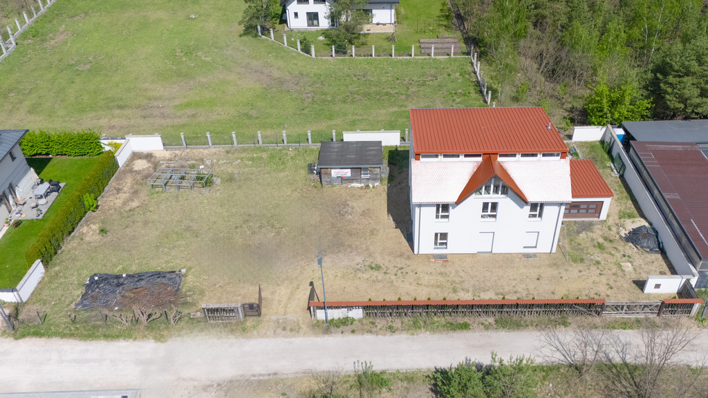 Dom wolnostojący 400 m², garaż, działka 638 m² — zdjęcie 2