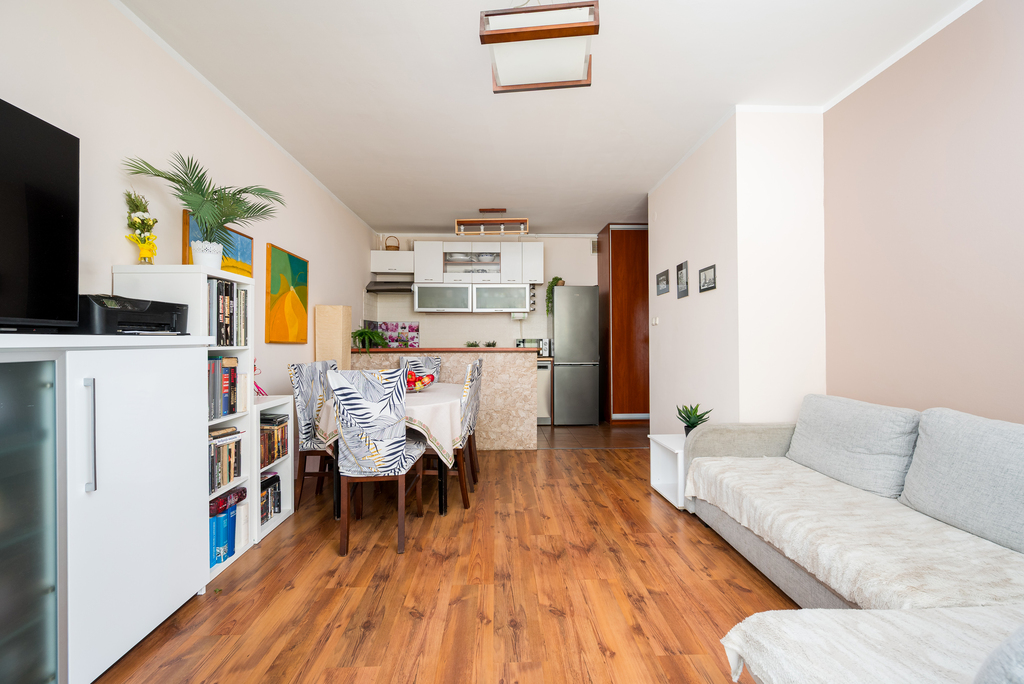 2 pokoje 43 m²  z ogromnym tarasem 27 m² i garażem — zdjęcie 3
