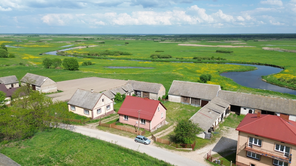 Dom nad Biebrzą z ogromną działką — zdjęcie 7