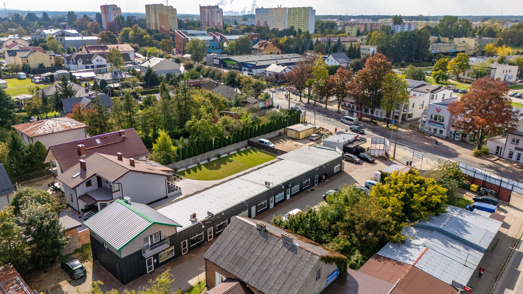 Pasaż handlowo-usługowy w centrum Bełchatowa — zdjęcie 3