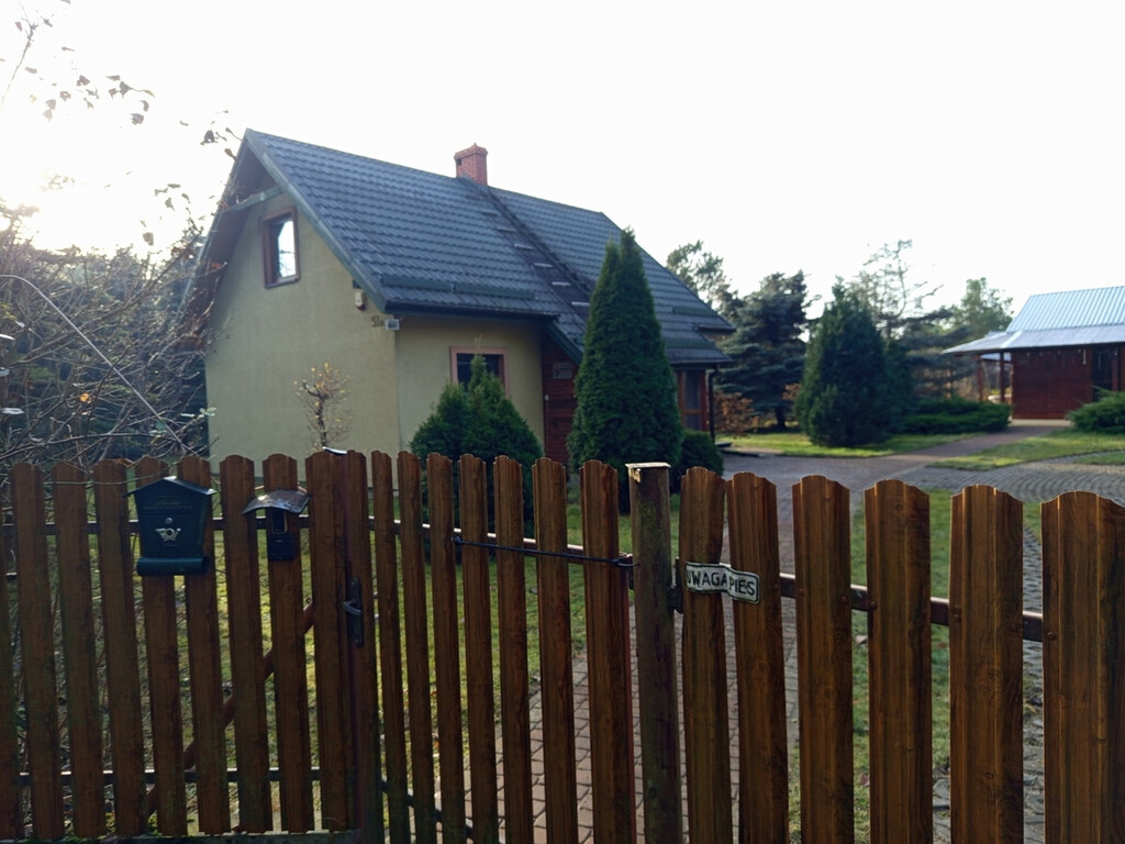 Dom w otoczeniu lasów/ Działka 32 arów