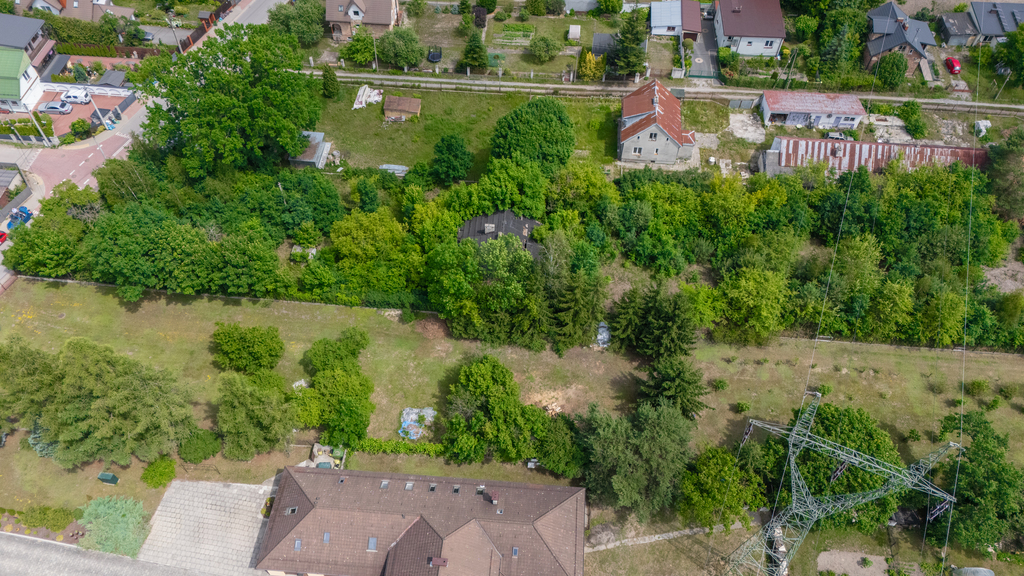 Działka z potencjałem w zielonej części miasta — zdjęcie 6