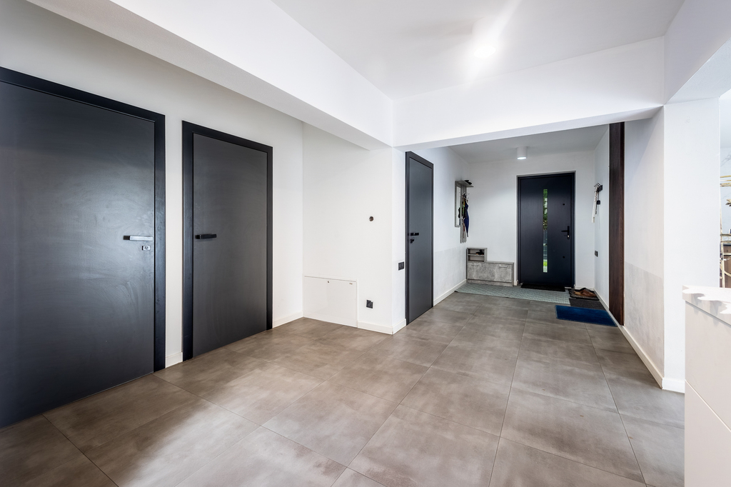 Nowoczesny dom przy Łazienkach Mineralnych  156 m2 — zdjęcie 16