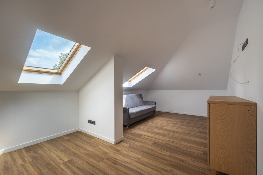 Nowoczesny dom przy Łazienkach Mineralnych  156 m2 — zdjęcie 18