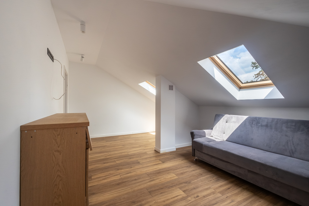 Nowoczesny dom przy Łazienkach Mineralnych  156 m2 — zdjęcie 19