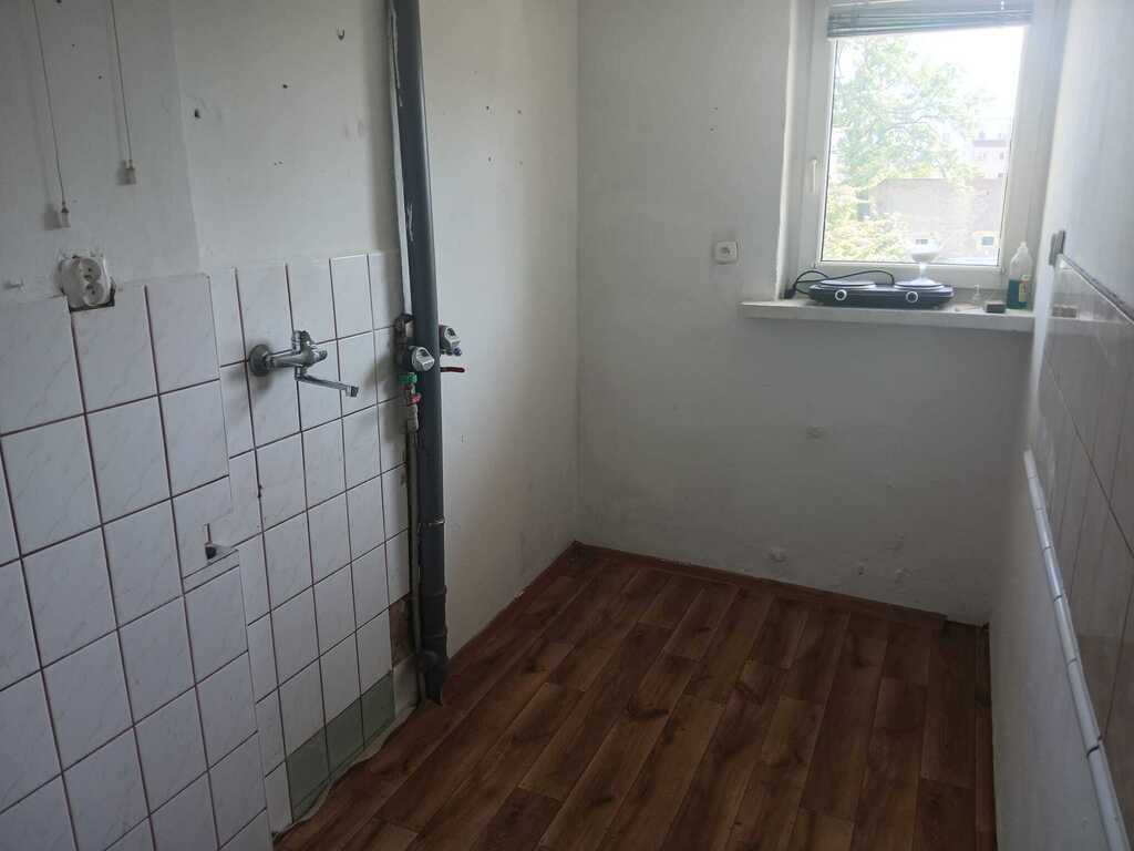 3 pokojowe mieszkanie z balkonem w centrum Płocka — zdjęcie 9