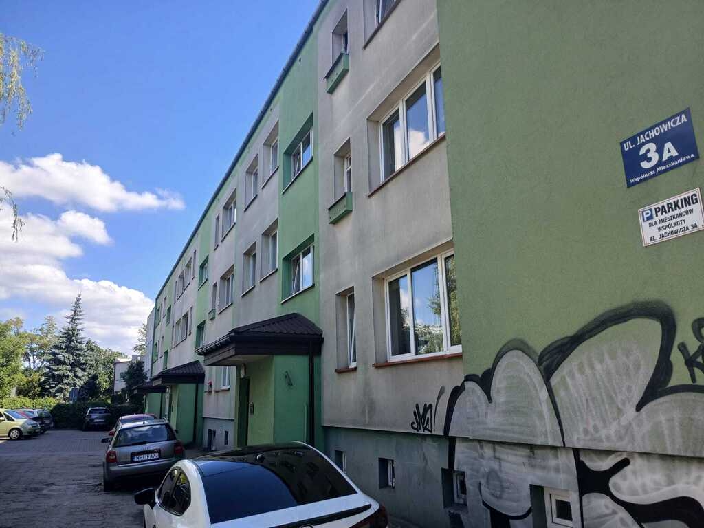 3 pokojowe mieszkanie z balkonem w centrum Płocka — zdjęcie 2