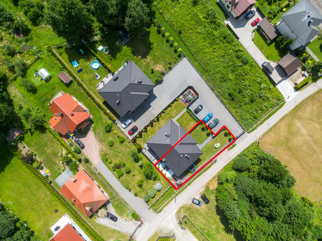 Nowoczesny bliźniak z ogrodem - Zelczyna — zdjęcie 16