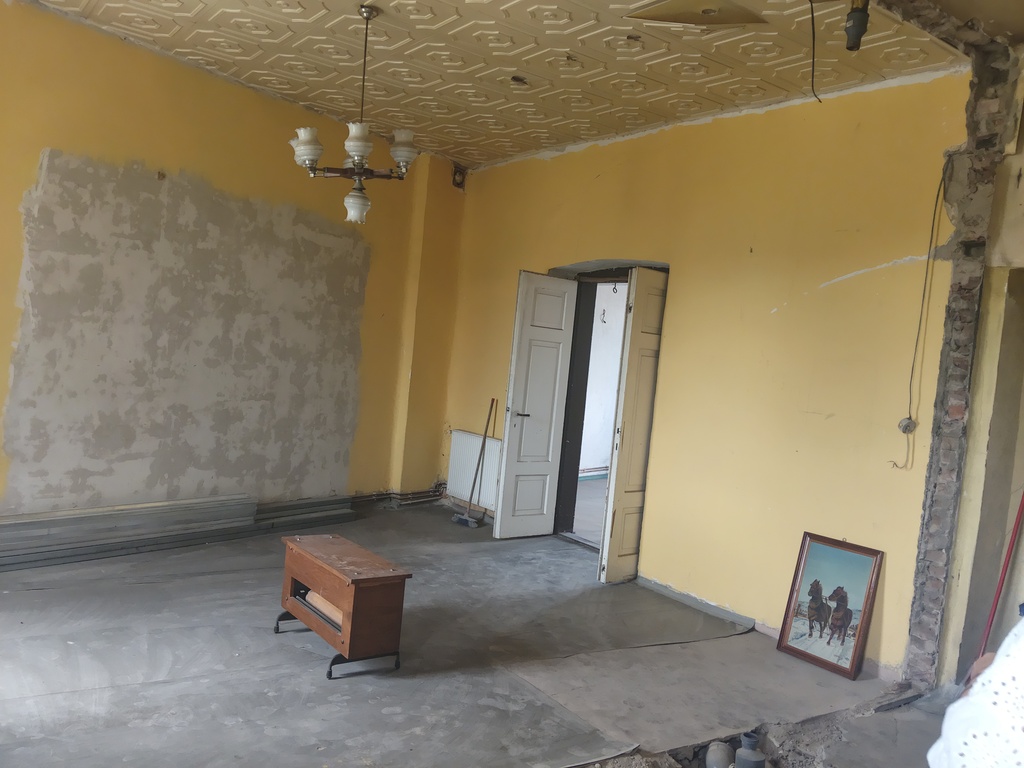 2 pokoje w kamienicy do remontu, 1 piętro, centrum — zdjęcie 3
