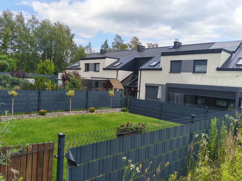 Bliźniak o powierzchni 158m2 ,5 pokoi,garaż,ogród — zdjęcie 2