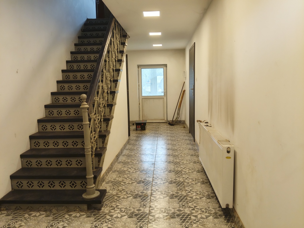 Kamienica ,200 m2 na działce 400 m2 w Piekarach Śl — zdjęcie 3