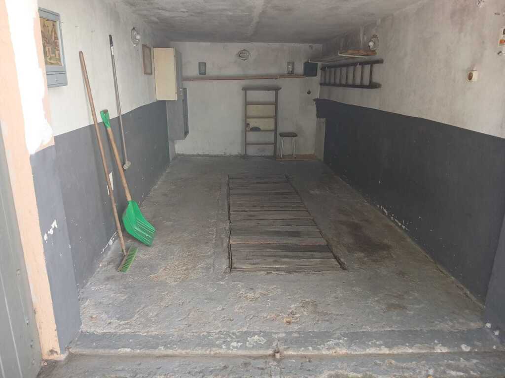 Garaż z kanałem, ul. Kredytowa, Płock — zdjęcie 2