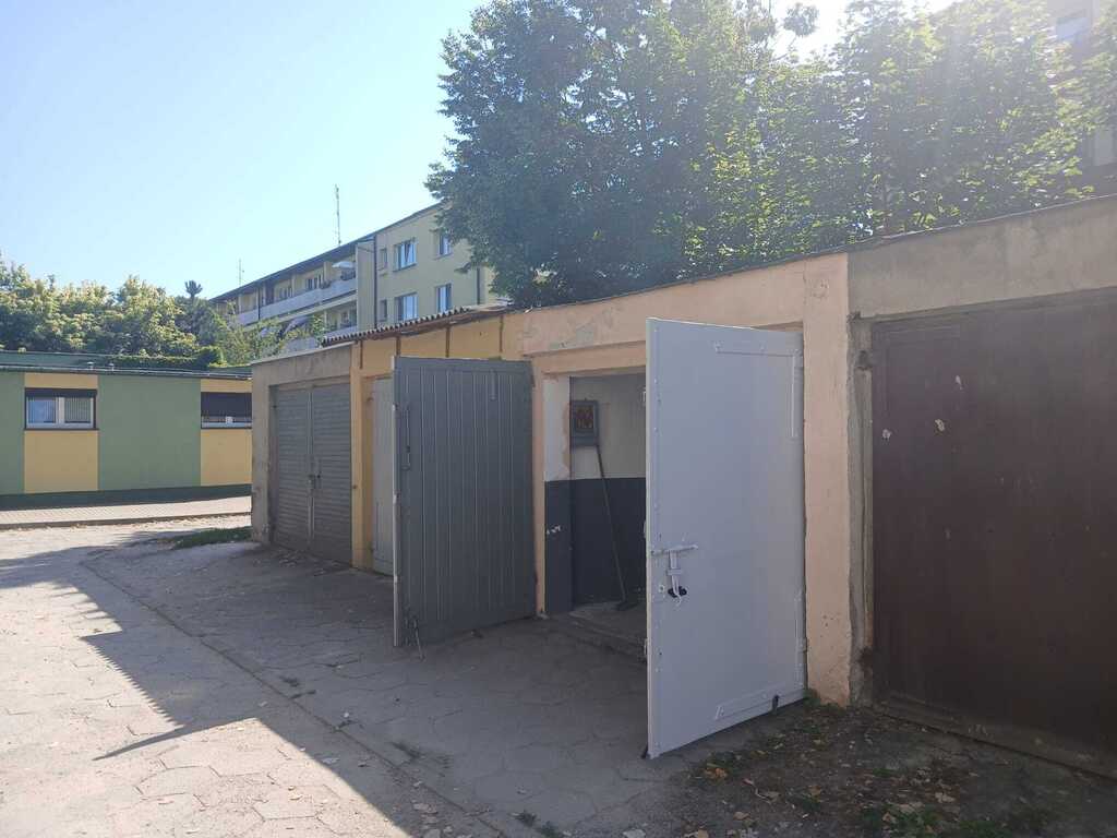 Garaż z kanałem, ul. Kredytowa, Płock — zdjęcie 5