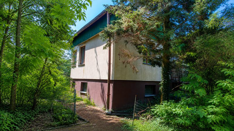 Działka 1600 m² z domem 5 km od Kutna
