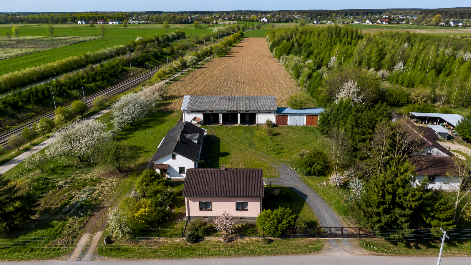 GOSPODARSTWO SADOWNICZE 6,86 HA | 5,86 HA NASADZEŃ