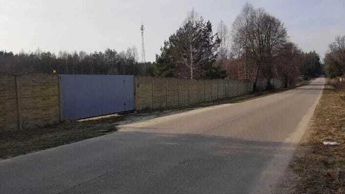 Sprzedam działkę z nowo wybudowanym budynkiem - zdjęcie 3